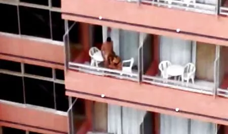 Pantat atau mulut? video xxx gudang bokep Pilihan UR...