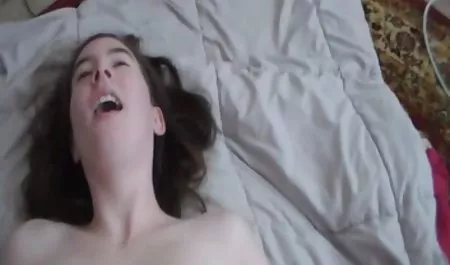 Horny Lisa Lennox Membuktikan Terlalu Banyak Untuk gudangbokep3gp Pejantan